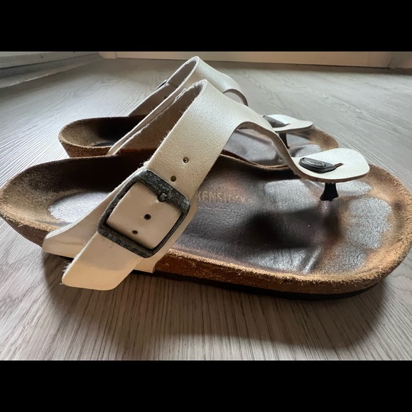 BIRKENSTOCK Gizeh Pearl White Thong Sandals - Picture 3 of 6